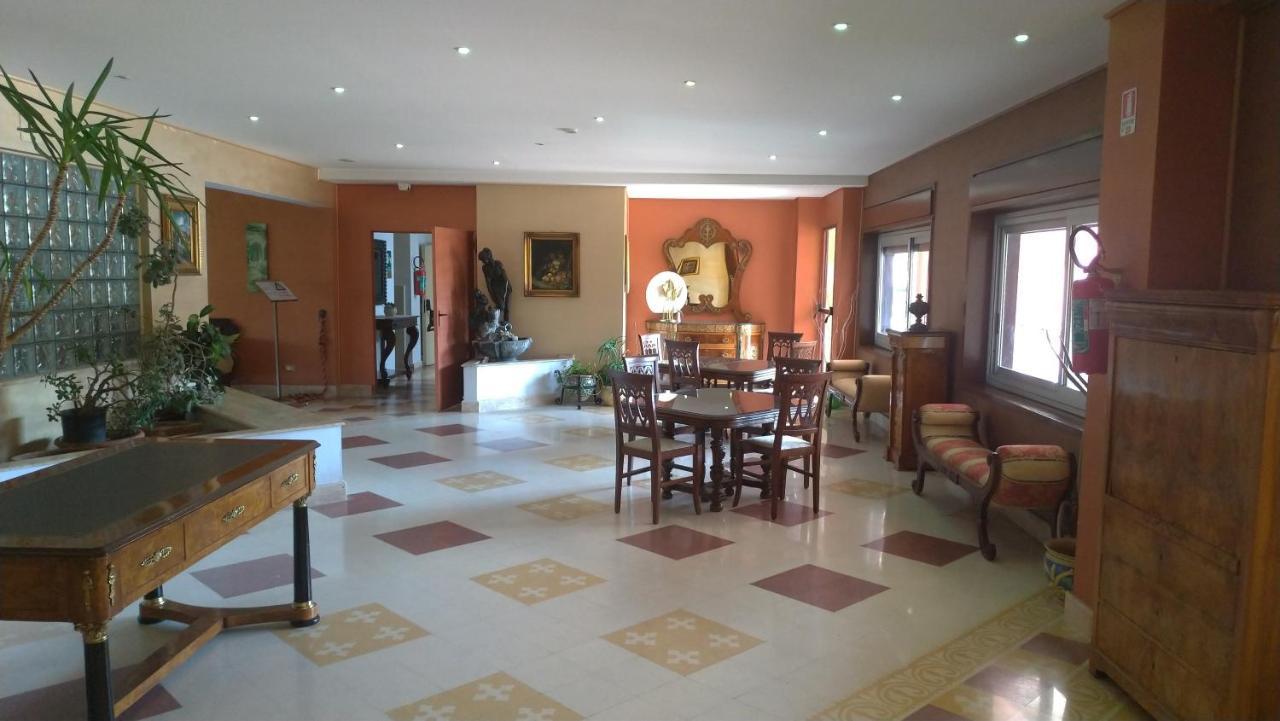 Ares Hotel San Giovanni La Punta Buitenkant foto