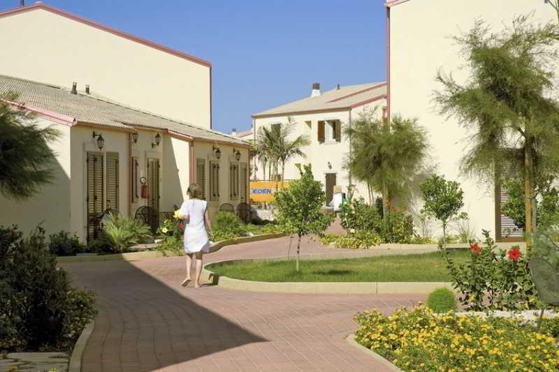 Ares Hotel San Giovanni La Punta Buitenkant foto